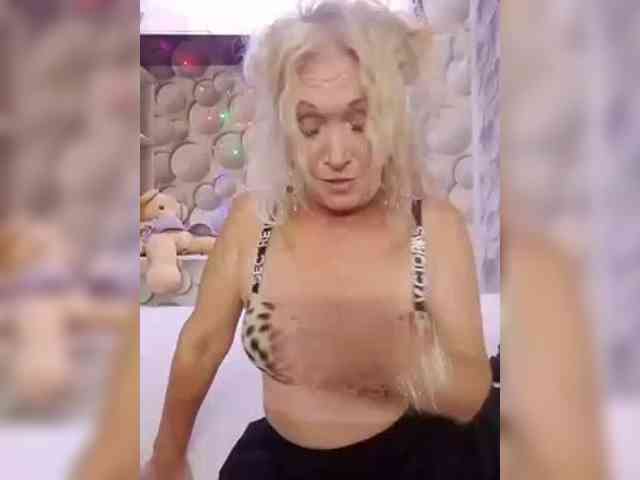 LizSage live female cam on bongacams