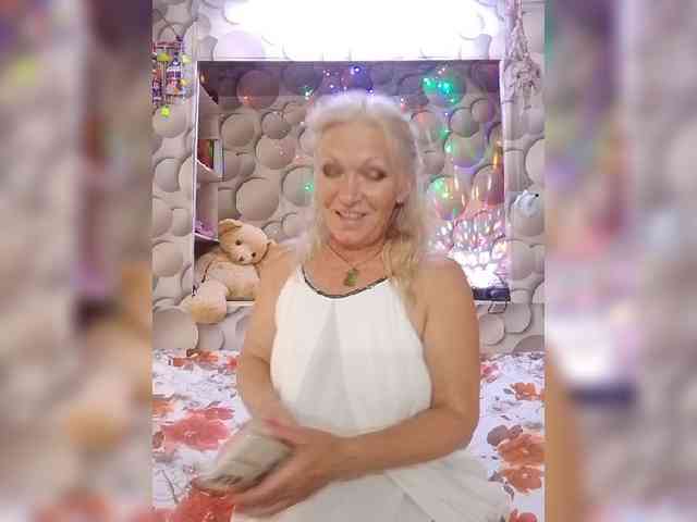 LizSage webcam