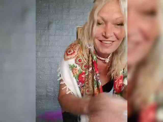 LizSage webcam