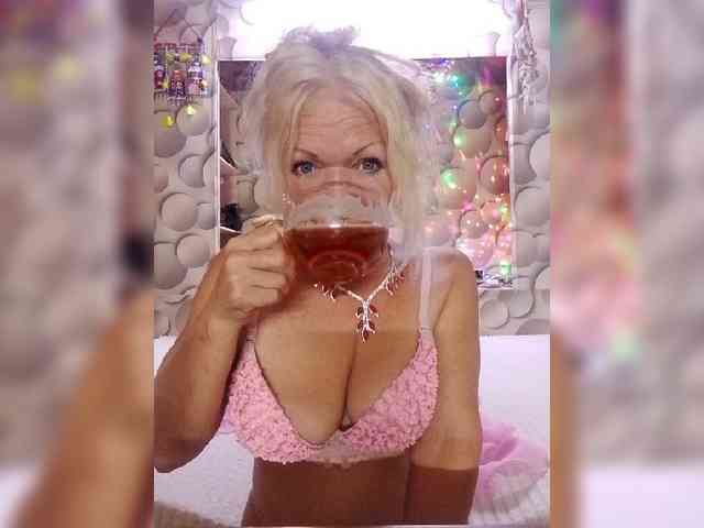 LizSage webcam