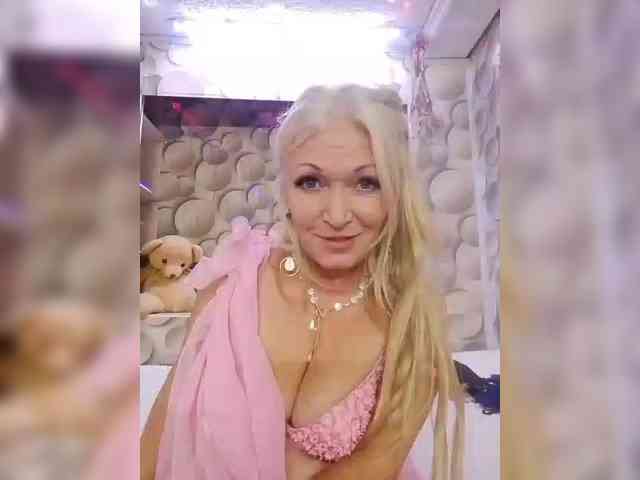 LizSage webcam