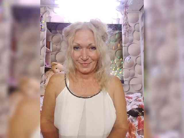 LizSage webcam