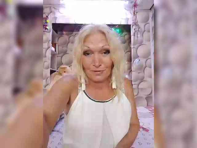 LizSage webcam