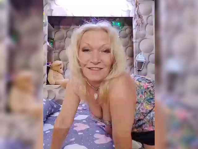 LizSage webcam