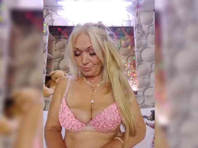 LizSage webcam