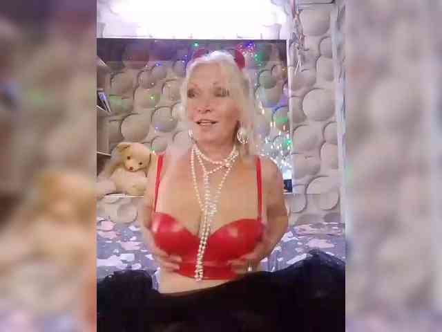 LizSage webcam