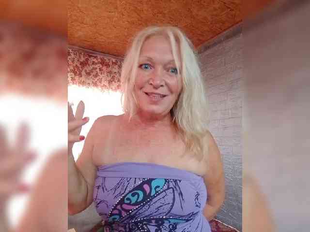LizSage webcam