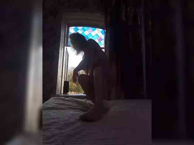 LizSage webcam