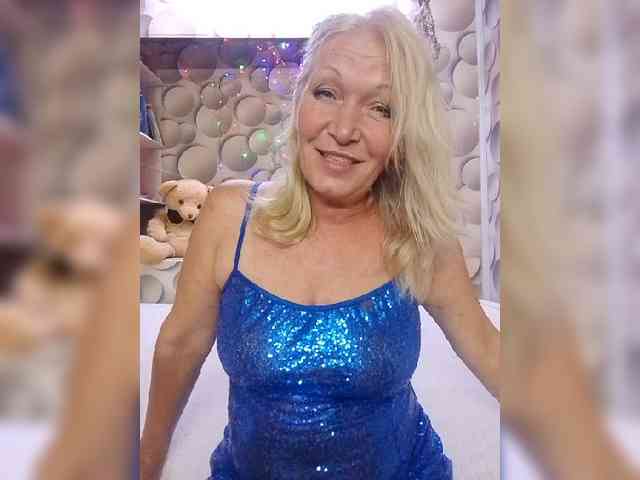 LizSage webcam