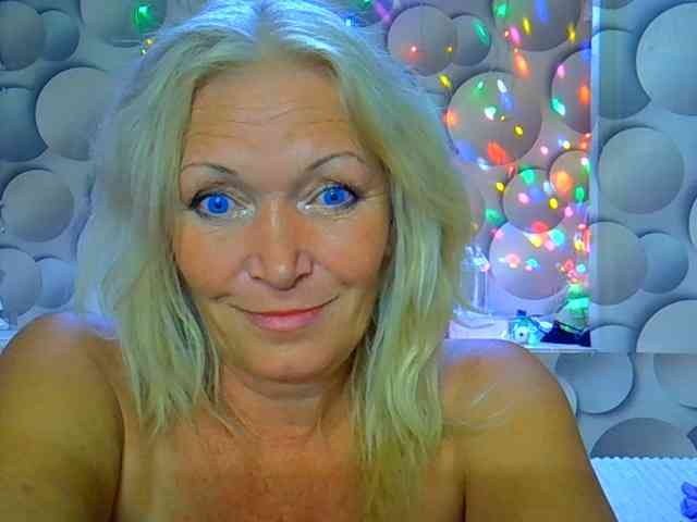 LizSage webcam