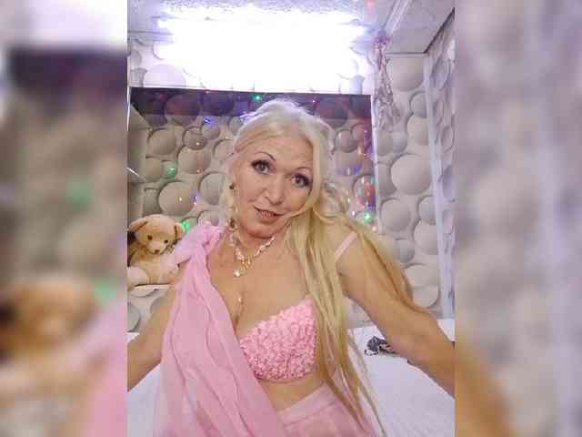 LizSage webcam