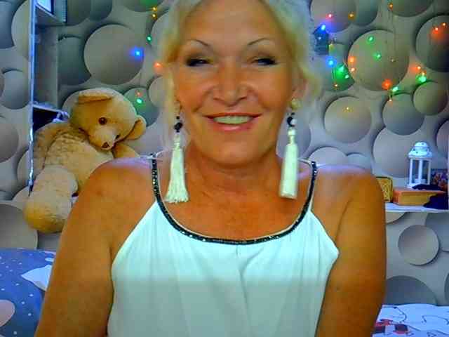 LizSage webcam