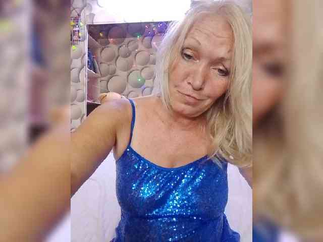 LizSage webcam