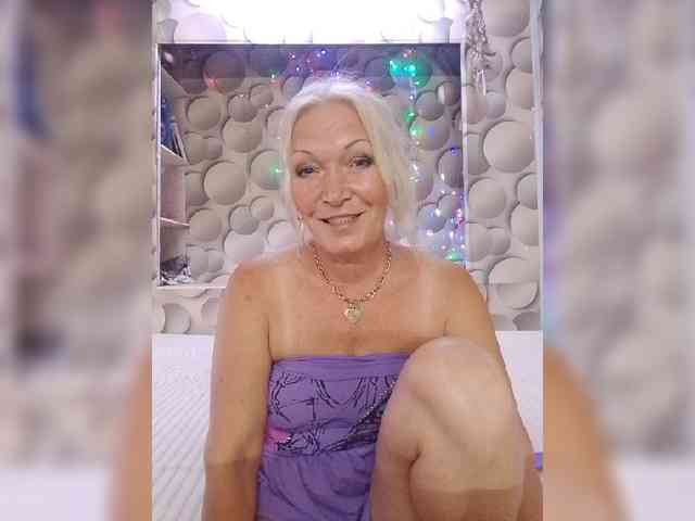LizSage webcam