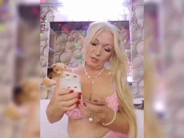 LizSage webcam