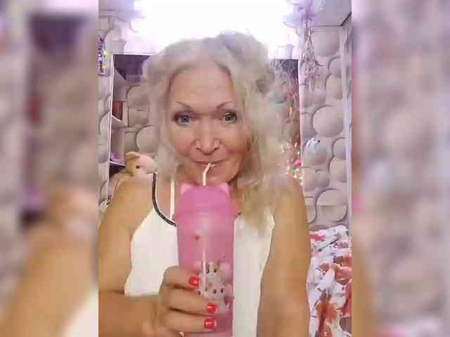 LizSage webcam