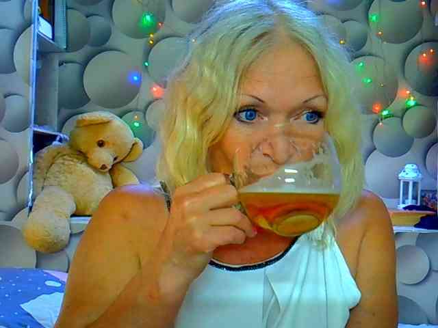 LizSage webcam