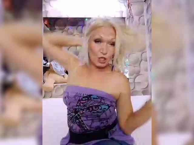 LizSage webcam