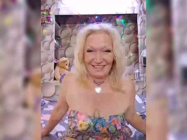 LizSage webcam