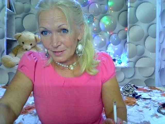 LizSage webcam