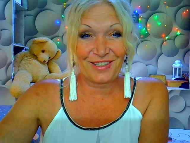 LizSage webcam