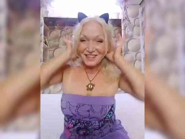 LizSage webcam