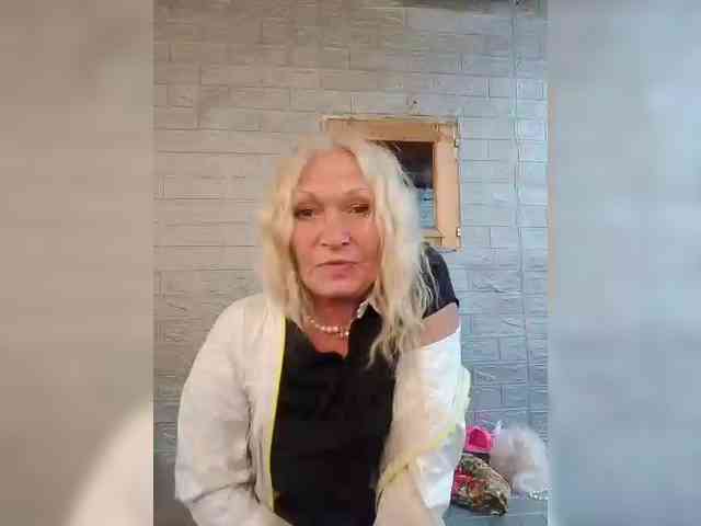 LizSage webcam