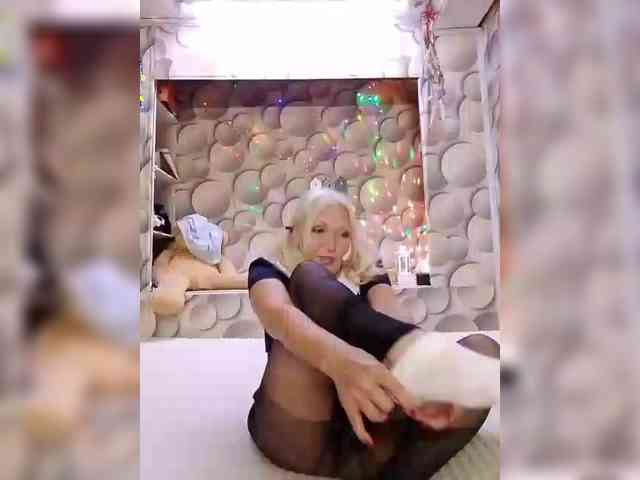 LizSage webcam