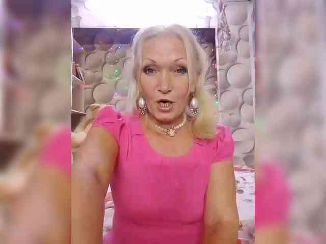 LizSage webcam