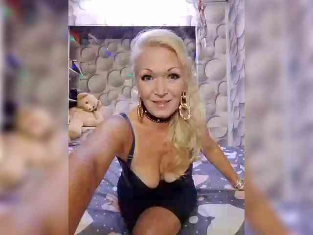 LizSage webcam