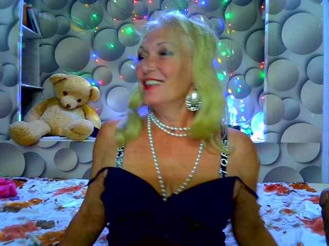 LizSage webcam