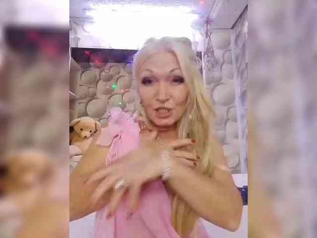 LizSage webcam