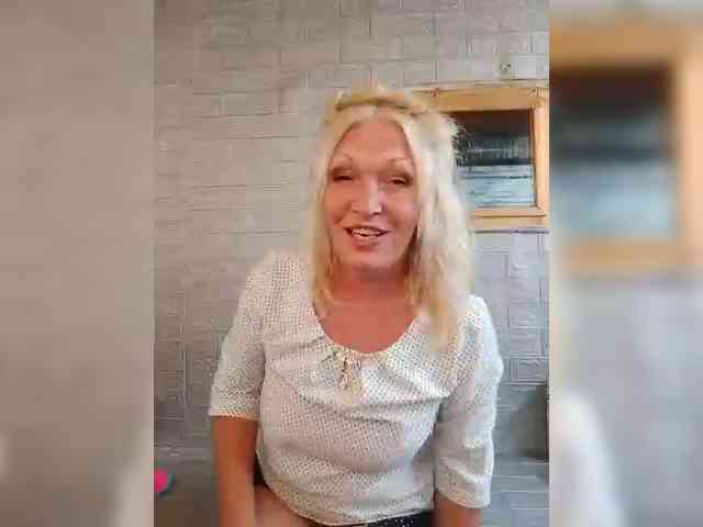 LizSage webcam