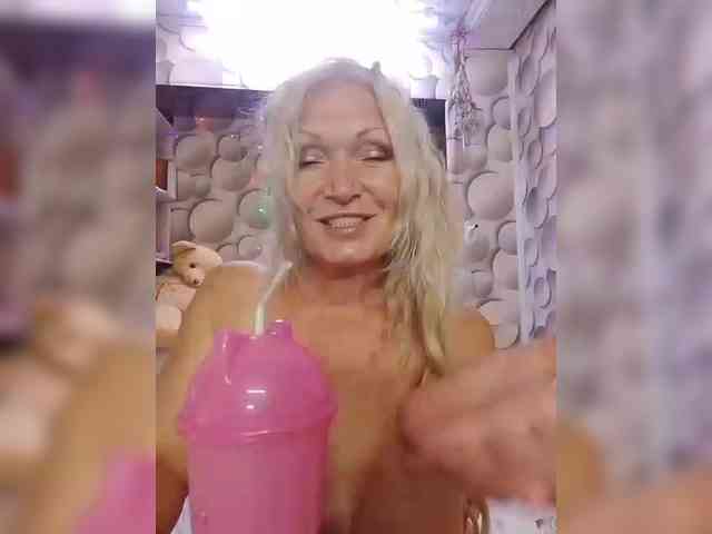 LizSage webcam
