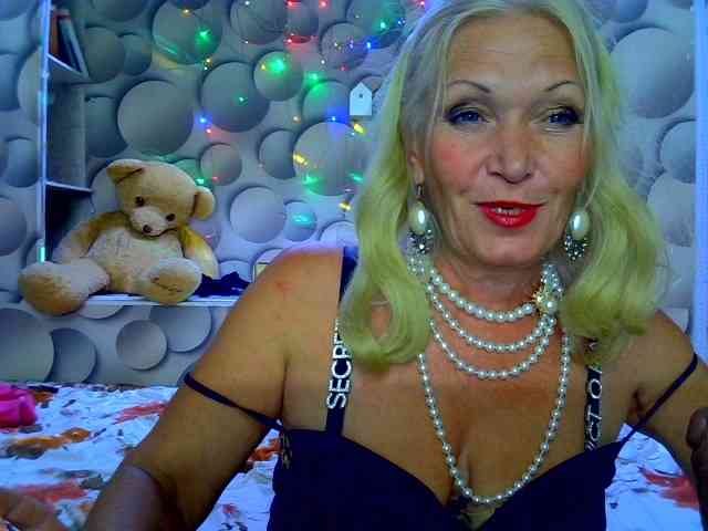 LizSage webcam