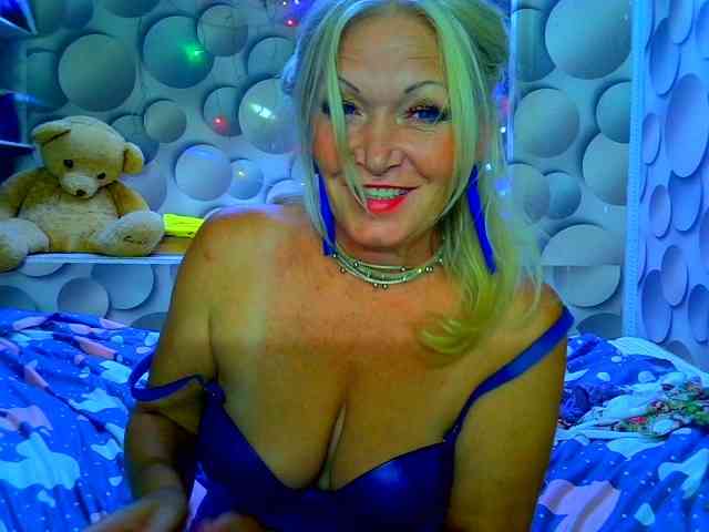 LizSage webcam