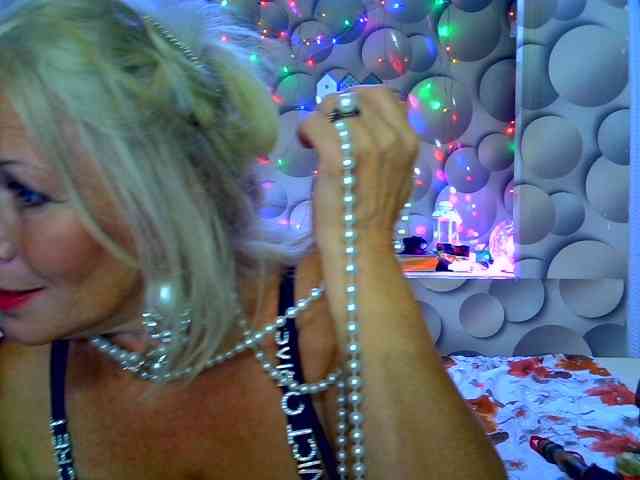 LizSage webcam