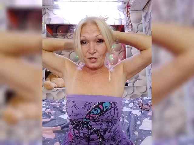 LizSage webcam