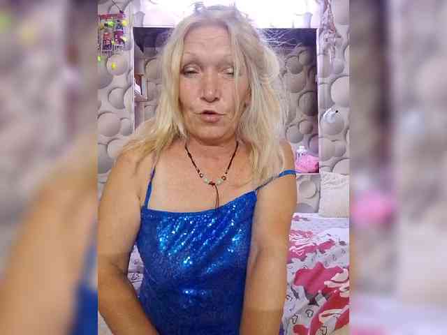 LizSage webcam
