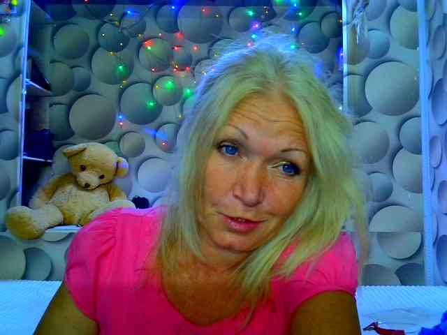 LizSage webcam