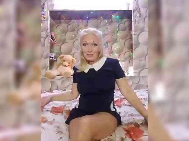 LizSage webcam