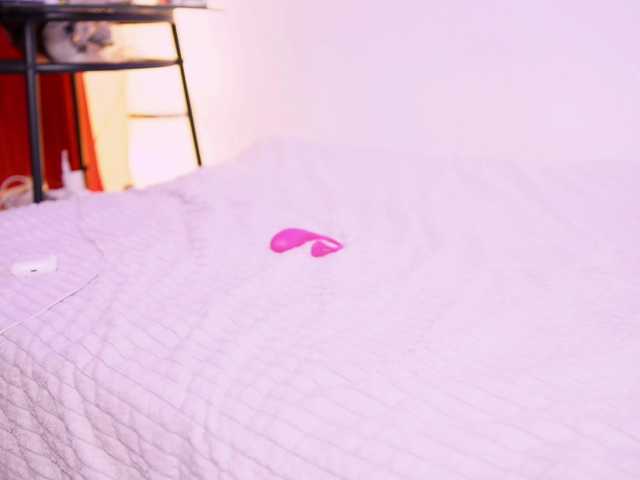 Mzxhhh live cam on BongaCams