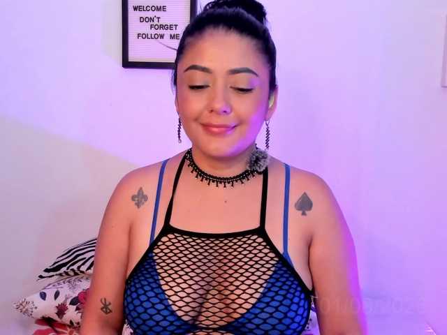 Lauratoro live cam on BongaCams