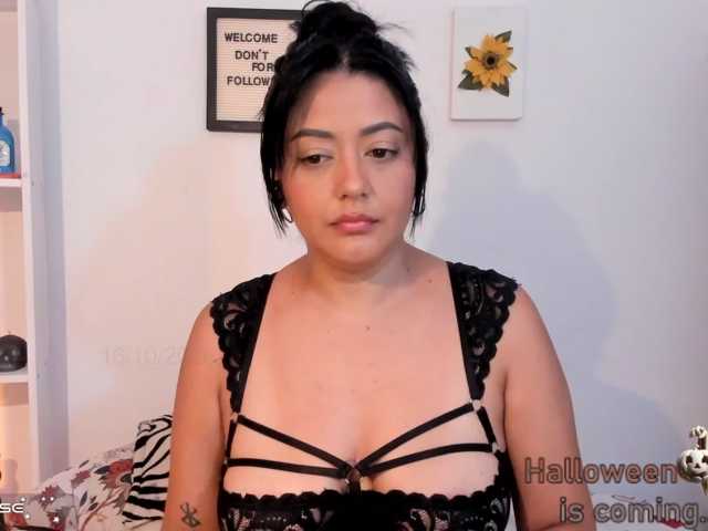 Lauratoro, en directo ahora en BongaCams