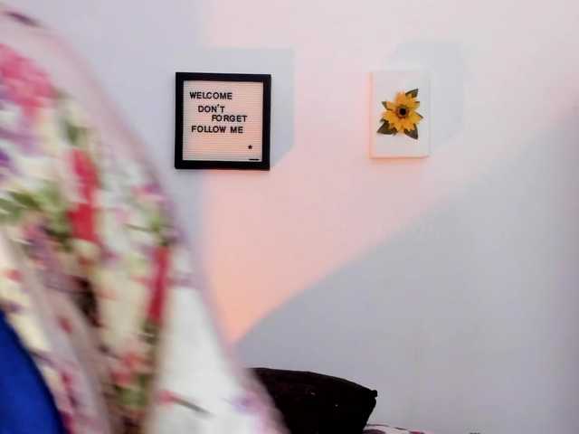 Lauratoro live cam on BongaCams