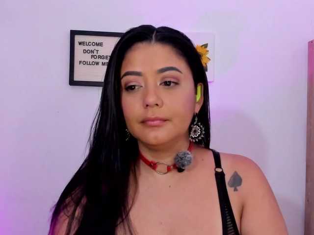 Lauratoro live cam on BongaCams