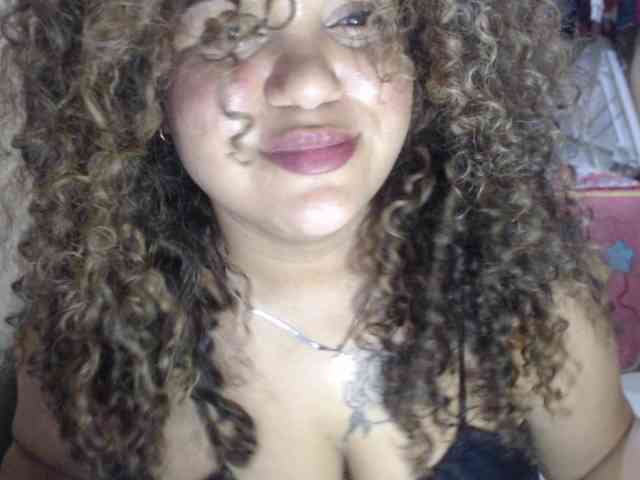 aishaaovit webcam