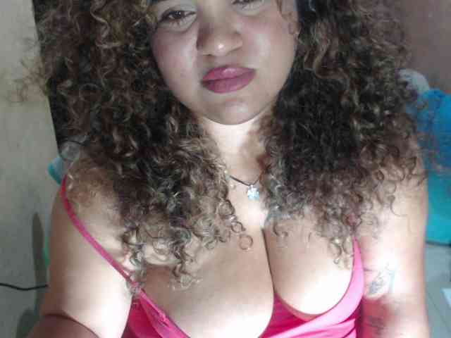 aishaaovit webcam