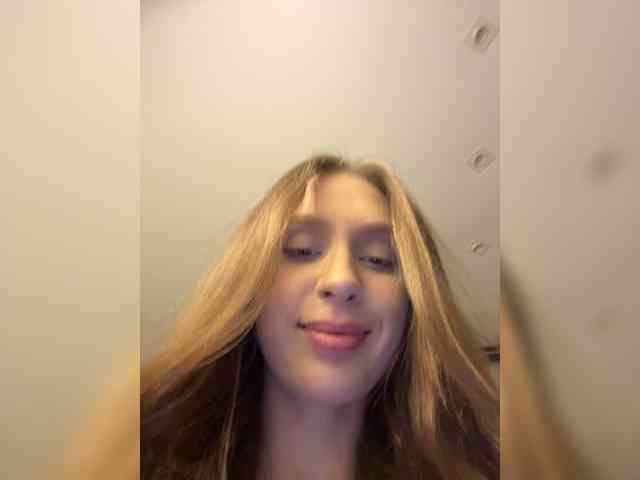 PARTYNEXTNEXT webcam
