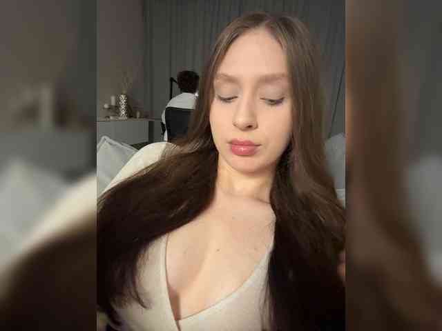 Partynextnext's cam show statistics and live stream